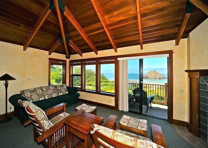 Elk Cove Inn & Spa