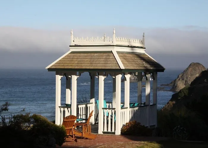 Elk Cove Inn & Spa