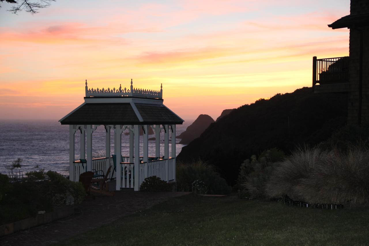 Cove & Inn