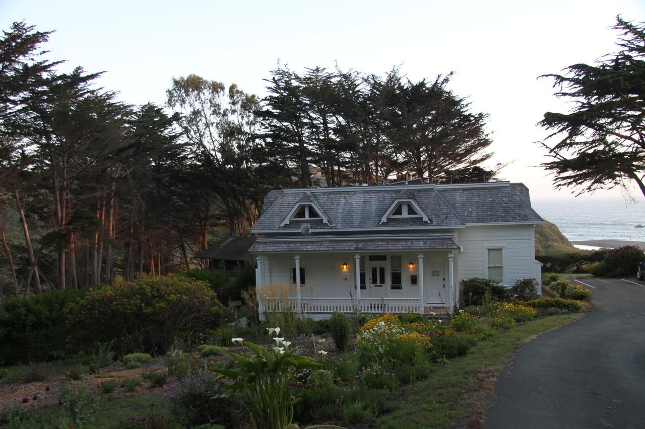 Inn Cove & 3*